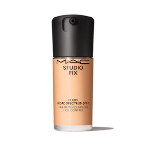Base Liquida Studio Fix Fluid SPF 15 24Hr Matte Foundation + Oil Control